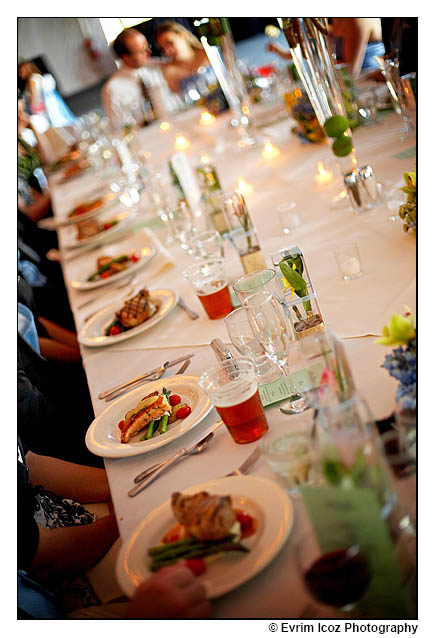 Oregon Golf Club Head table wedding setup