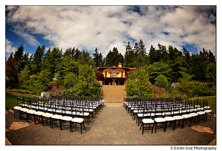 Oregon Vineyard wedding at the Garden Vineyards