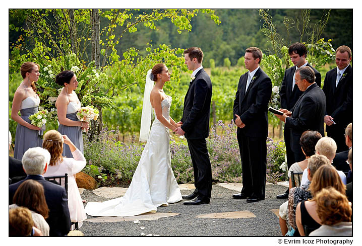 Oregon Vineyard wedding at the Garden Vineyards