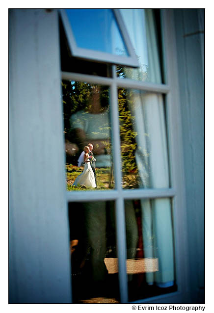 father daughter walk the aisle