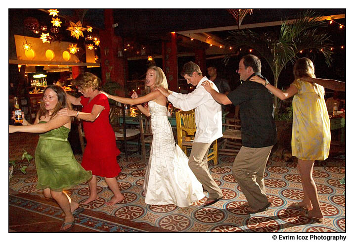 A unique and romantic mexico wedding at Mar Plata Restaurant in San Pancho