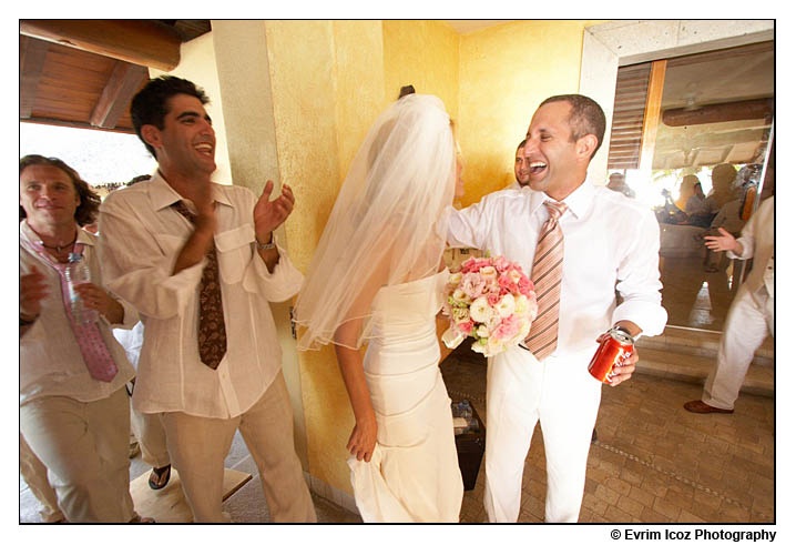 Zihuatanejo Wedding Photography at the tides