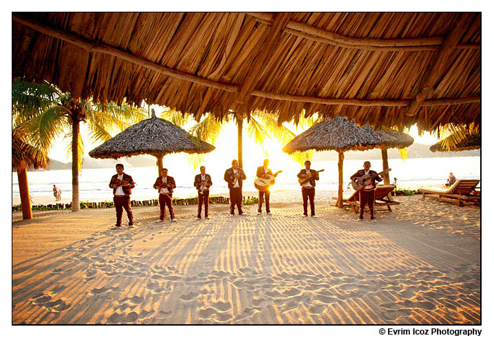 Zihuatanejo Wedding Photography at the tides