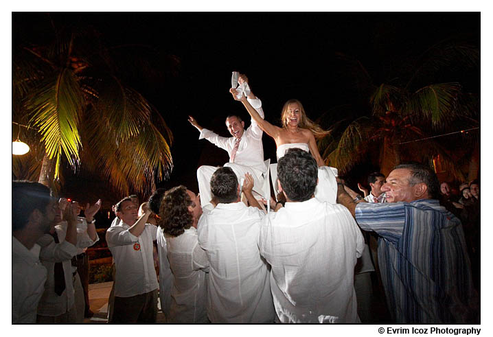Zihuatanejo Wedding Photography at the tides