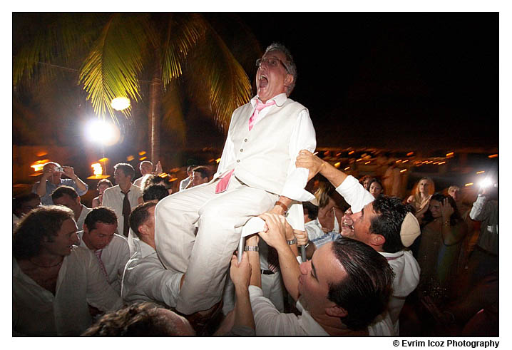 Zihuatanejo Wedding Photography at the tides