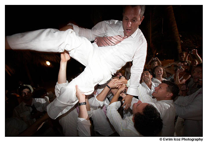 Zihuatanejo Wedding Photography at the tides