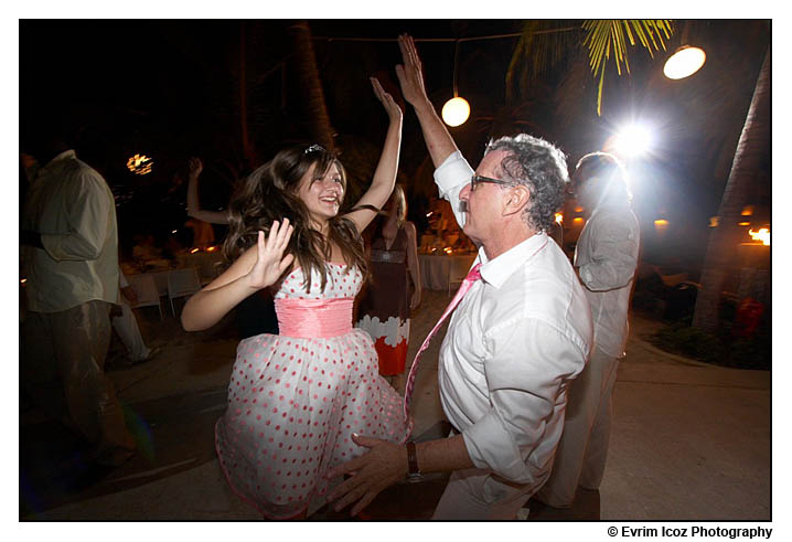 Zihuatanejo Wedding Photography at the tides