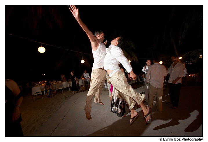 Zihuatanejo Wedding Photography at the tides