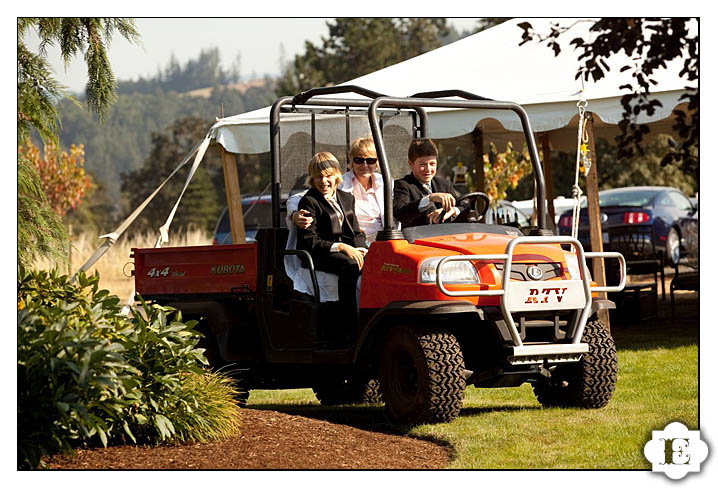 christmas tree farm wedding in Salem, Oregon