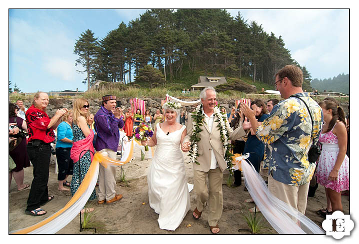 neskowin oregon beach wedding-