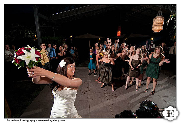 Garden Vineyards Summer Oregon Wedding