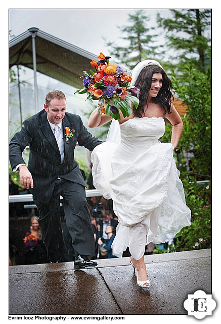 Oregon Garden Vineyards Rainy Wedding