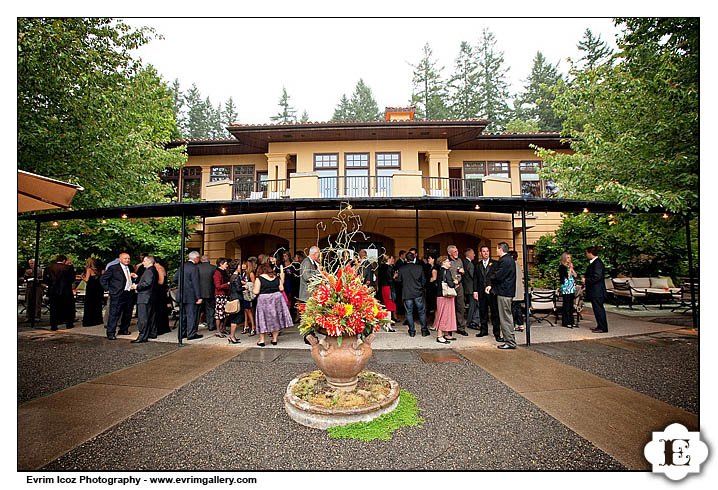 Rainy Oregon Vineyard Wedding