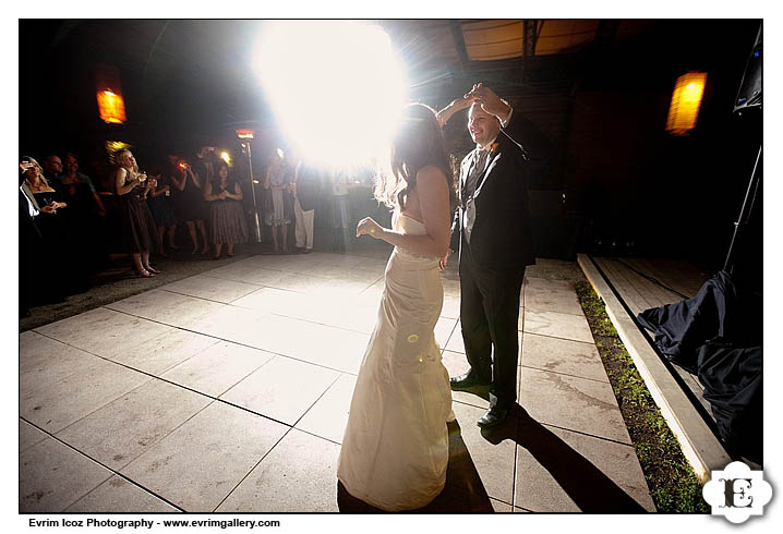 Rainy Oregon Vineyard Wedding