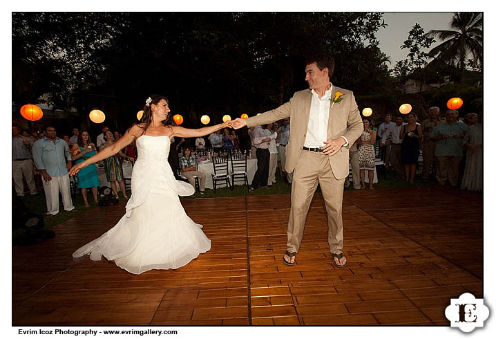 Sayulita Villa De Oro Wedding Calypso Restaurant