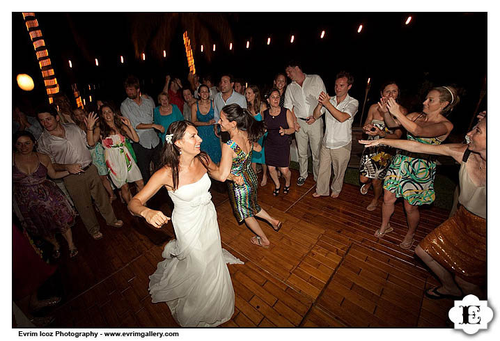 Sayulita Villa De Oro Wedding Calypso Restaurant