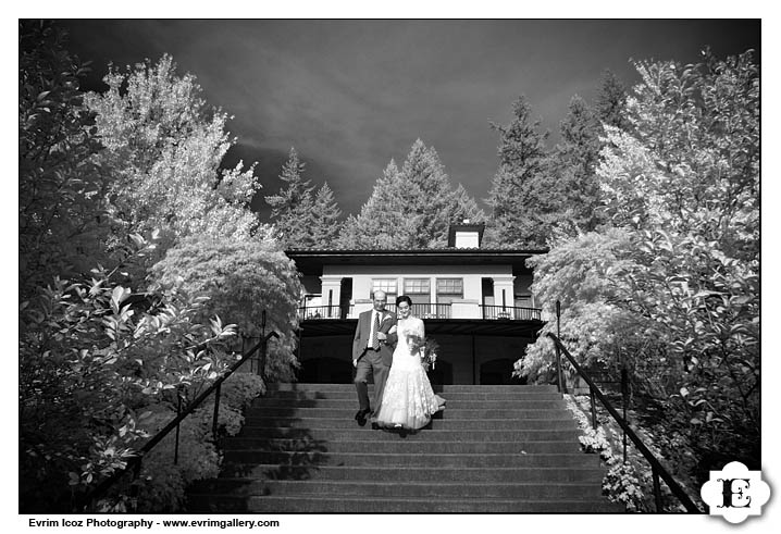 Fall Portland Oregon Vineyard Wedding