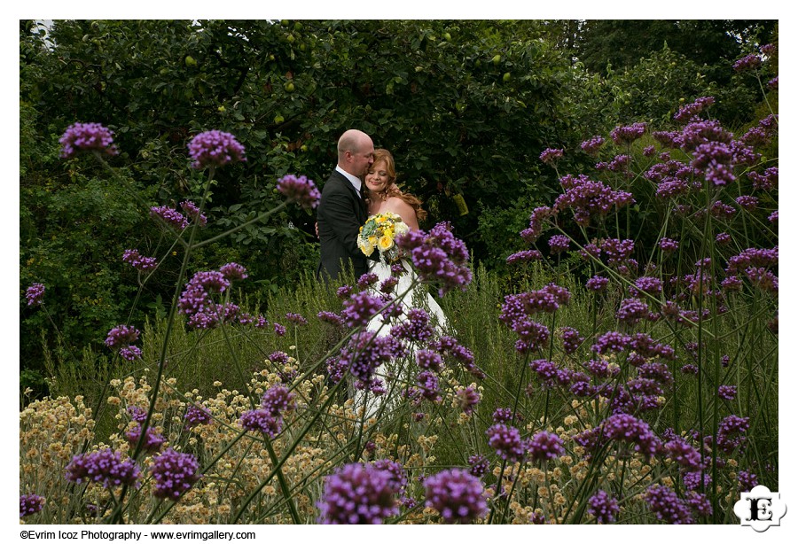 McMenamins Blackberry Hall Edgefield Lawn Wedding