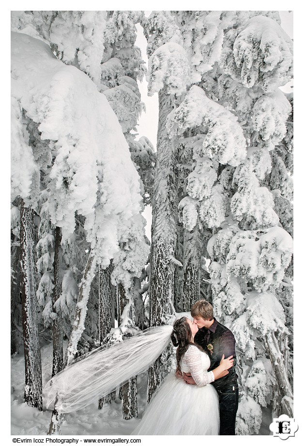 Winter Wedding at Timberline Lodge