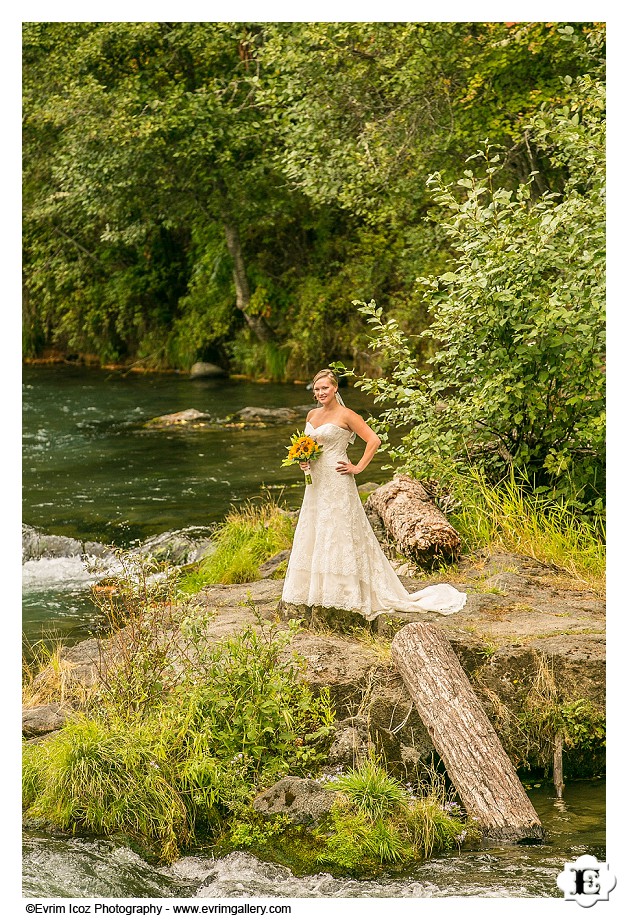 Barn Wedding at Washington White Salmon