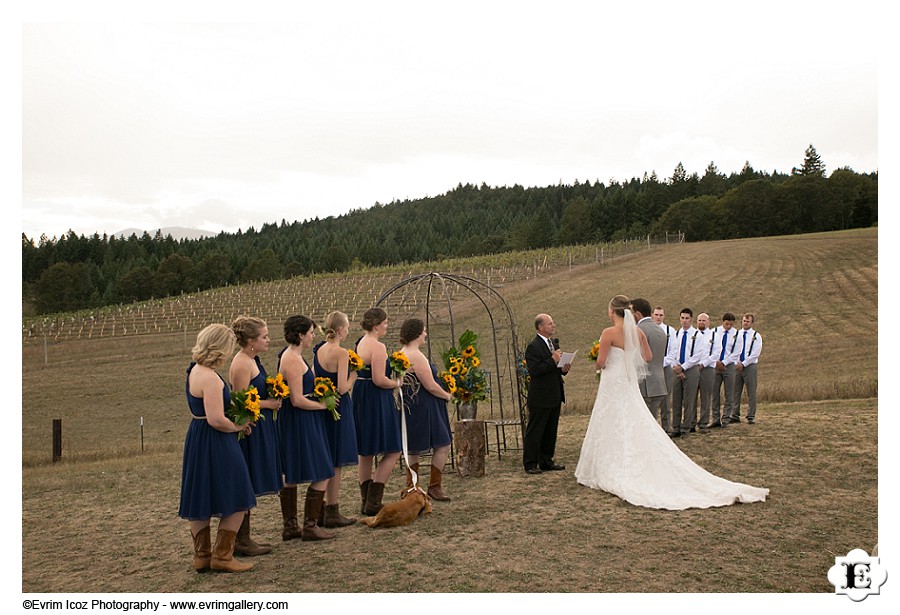 Barn Wedding at Washington White Salmon