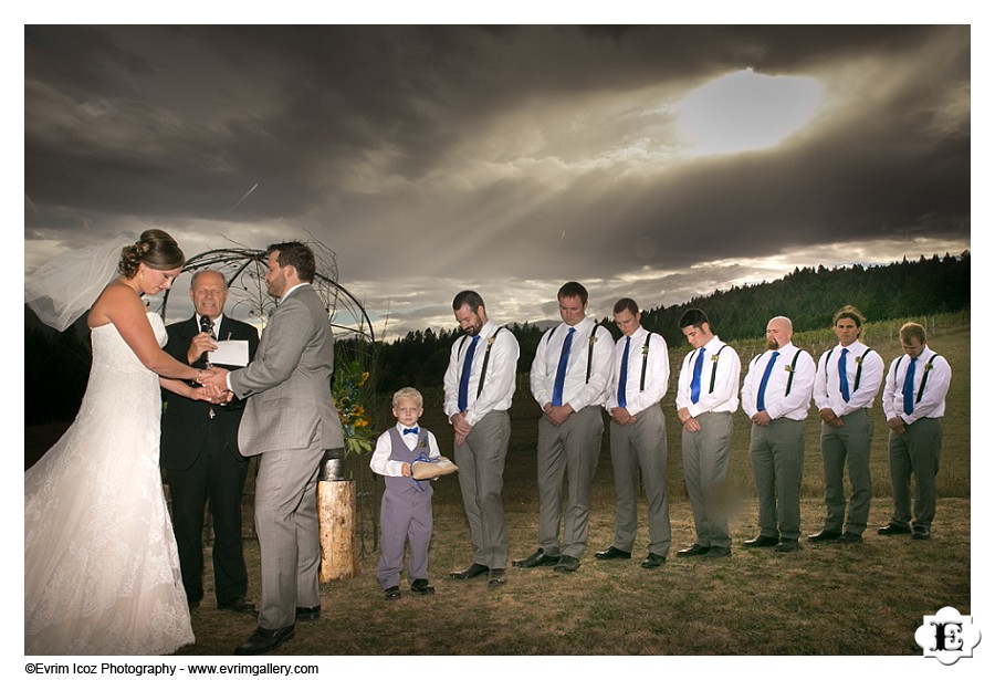 Barn Wedding at Washington White Salmon