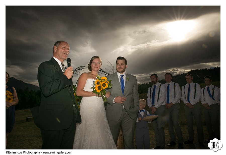 Barn Wedding at Washington White Salmon