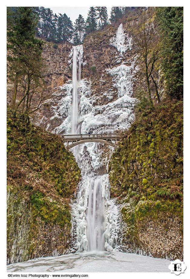 Winter Snow Frozen Multnomah Falls Oregon