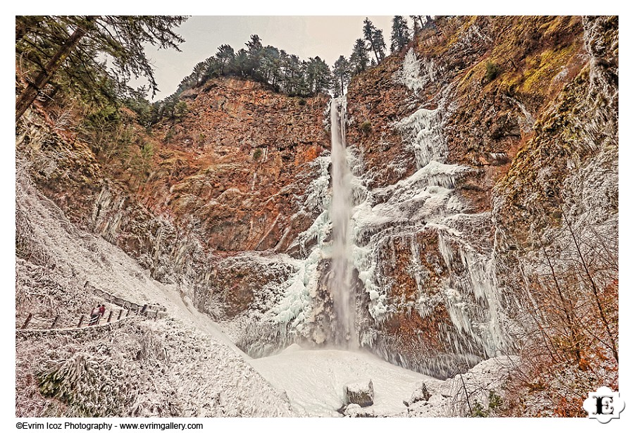 Winter Snow Frozen Multnomah Falls Oregon