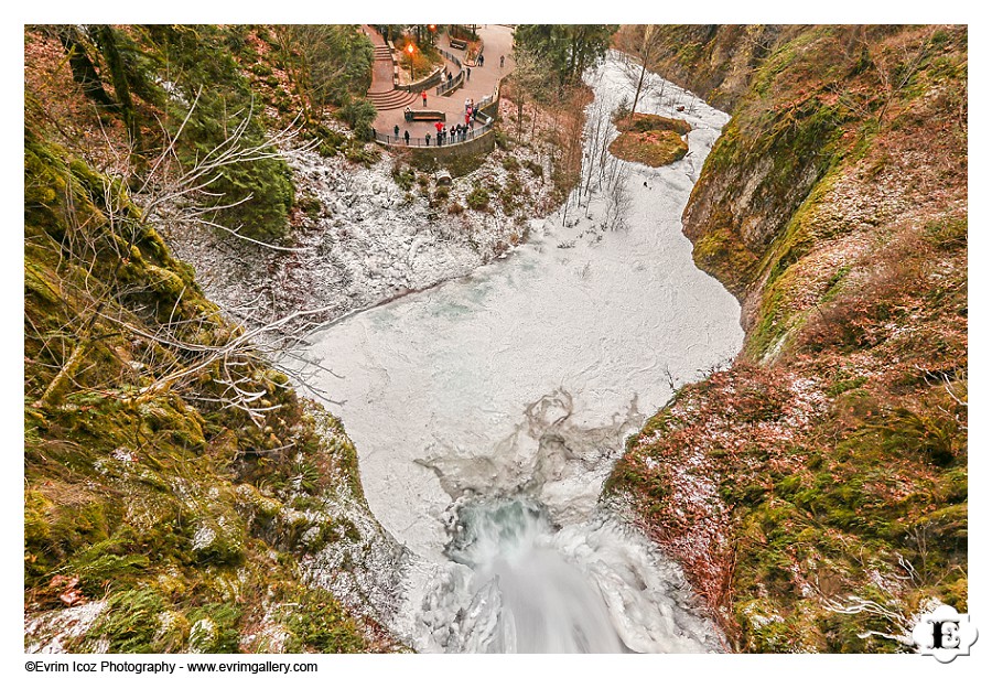 Winter Snow Frozen Multnomah Falls Oregon