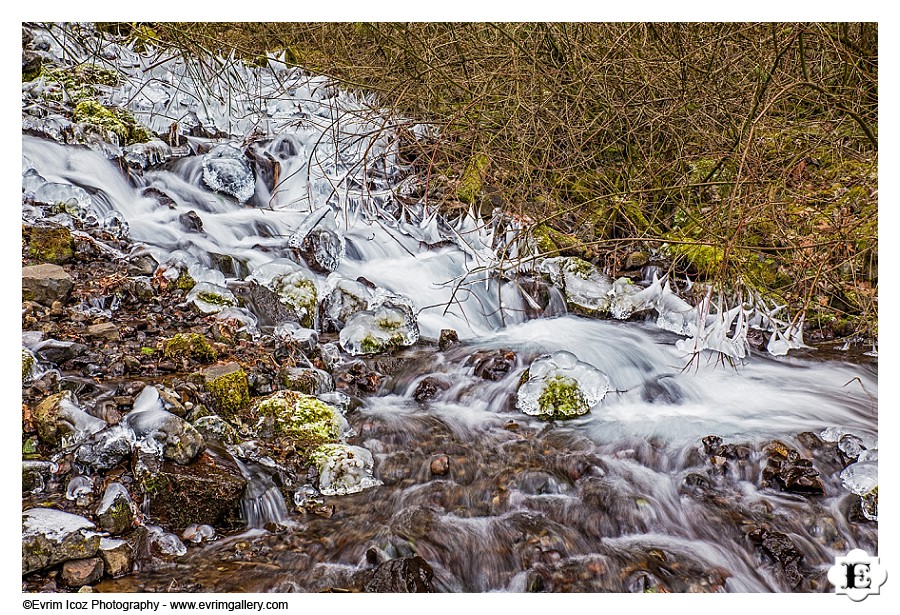 Winter Snow Frozen Wahkeena Falls Oregon