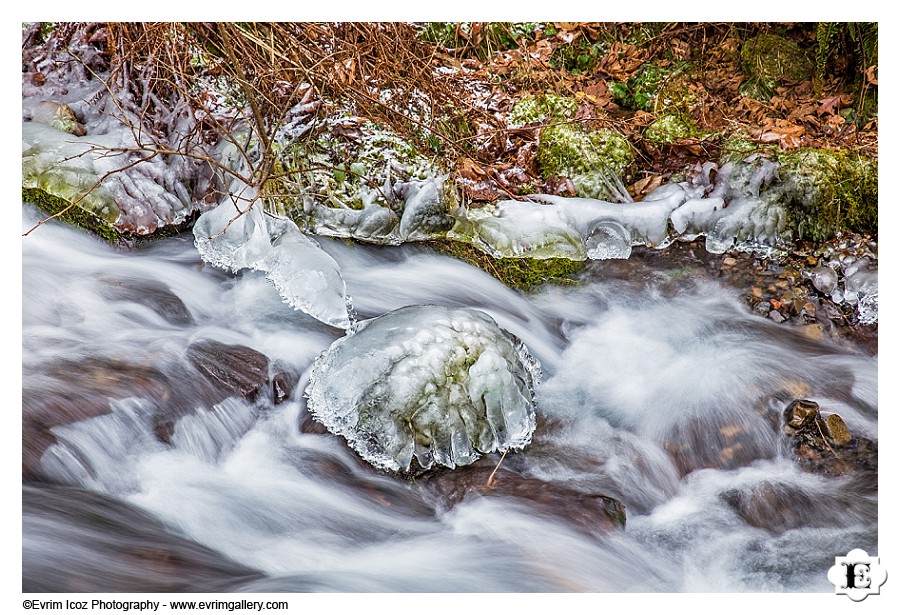 Winter Snow Frozen Wahkeena Falls Oregon