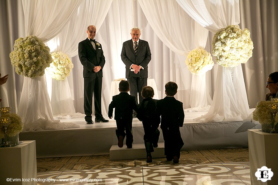 Portland Jewish Wedding at Portland Art Museum