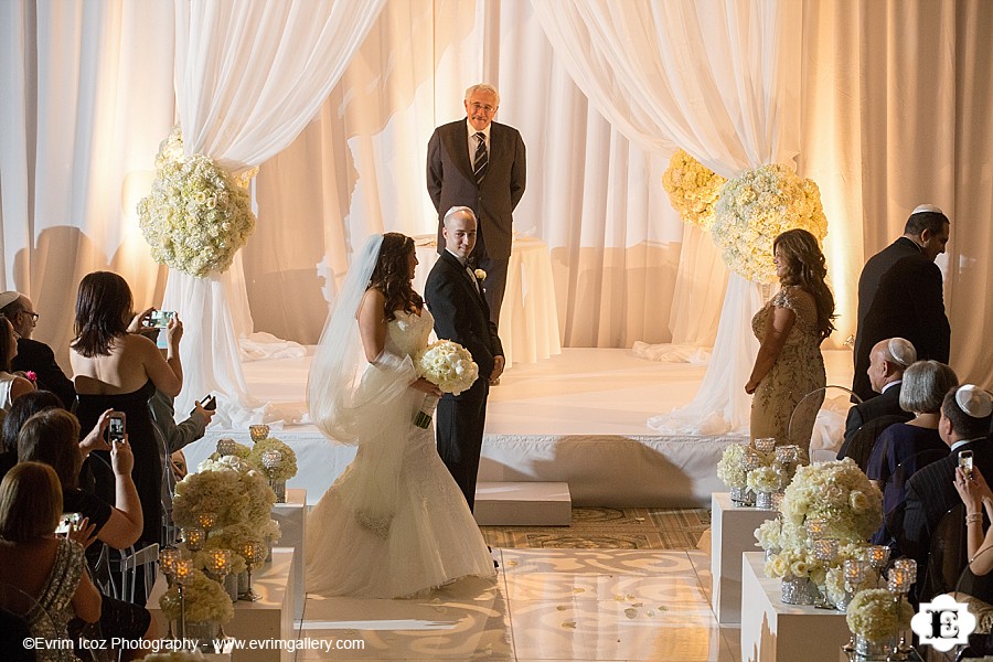 Portland Jewish Wedding at Portland Art Museum