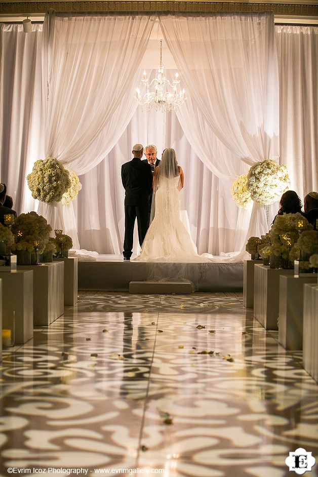 Portland Jewish Wedding at Portland Art Museum