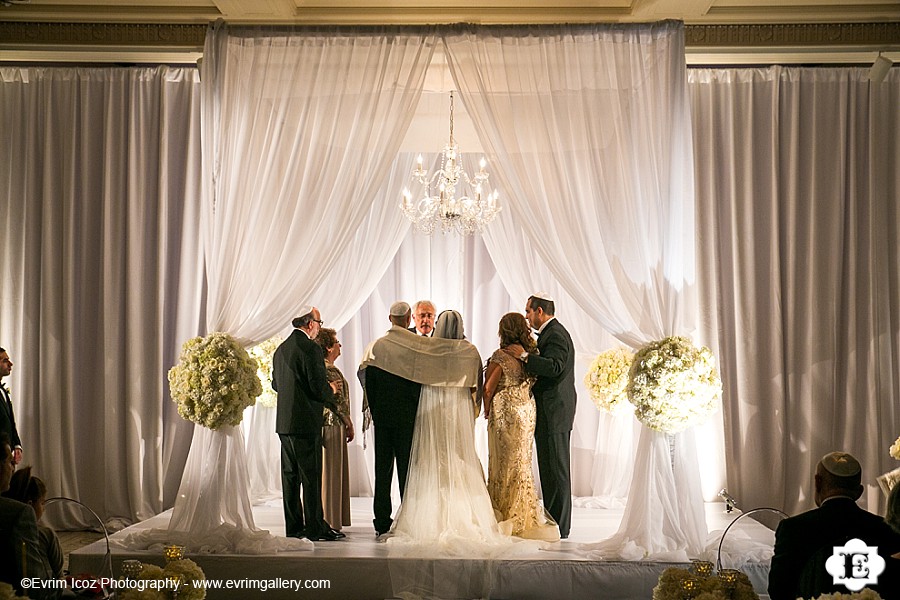 Portland Jewish Wedding at Portland Art Museum