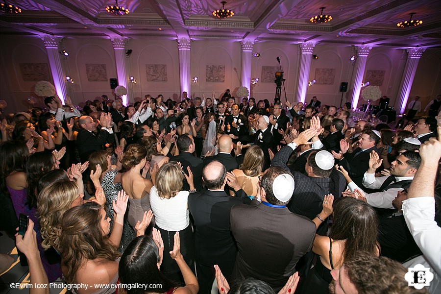 Portland Jewish Wedding at Portland Art Museum