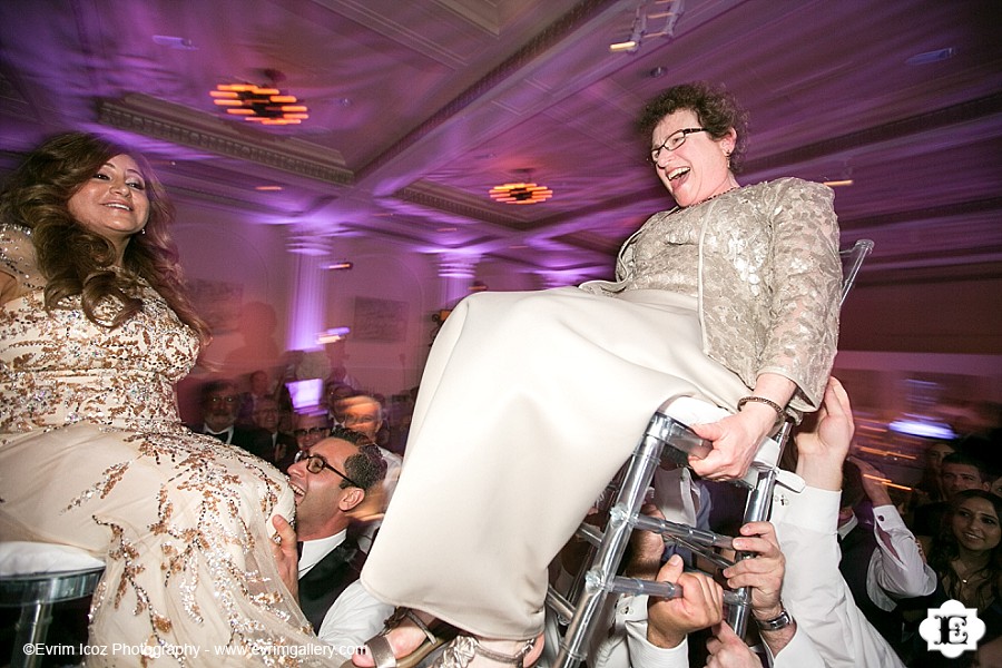 Portland Jewish Wedding at Portland Art Museum