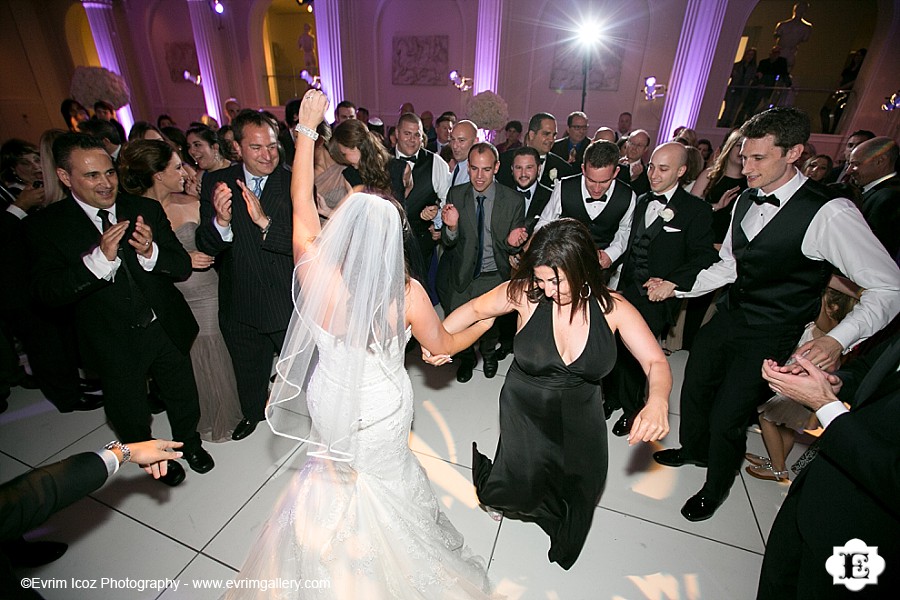 Portland Jewish Wedding at Portland Art Museum