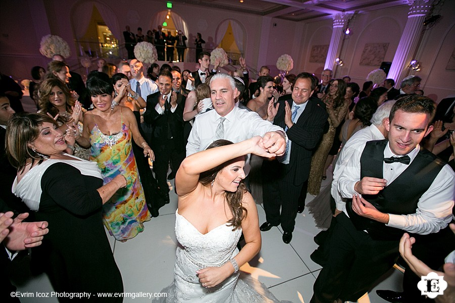 Portland Jewish Wedding at Portland Art Museum