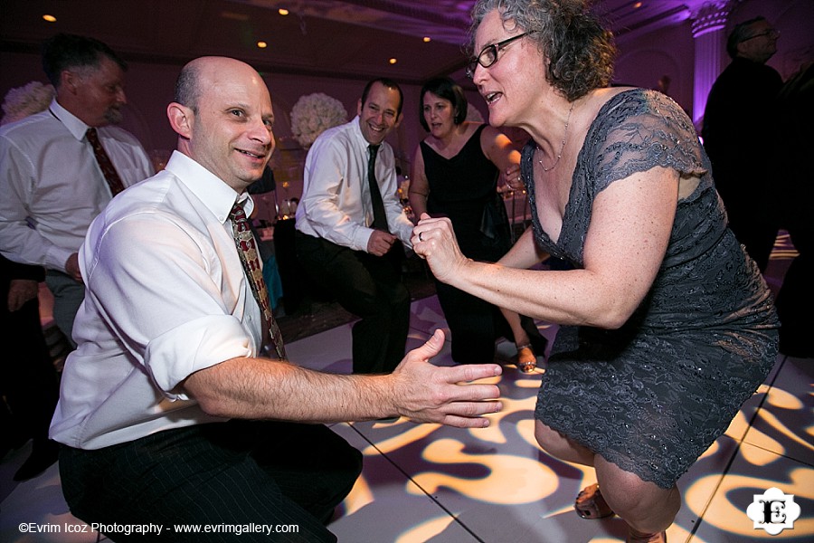 Portland Jewish Wedding at Portland Art Museum