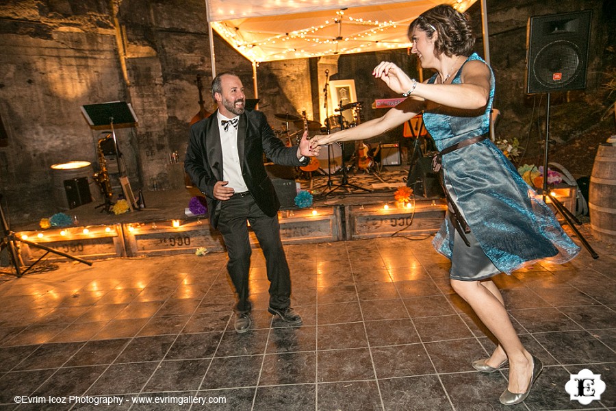 Springhouse Cellar Winery Hood River Wedding