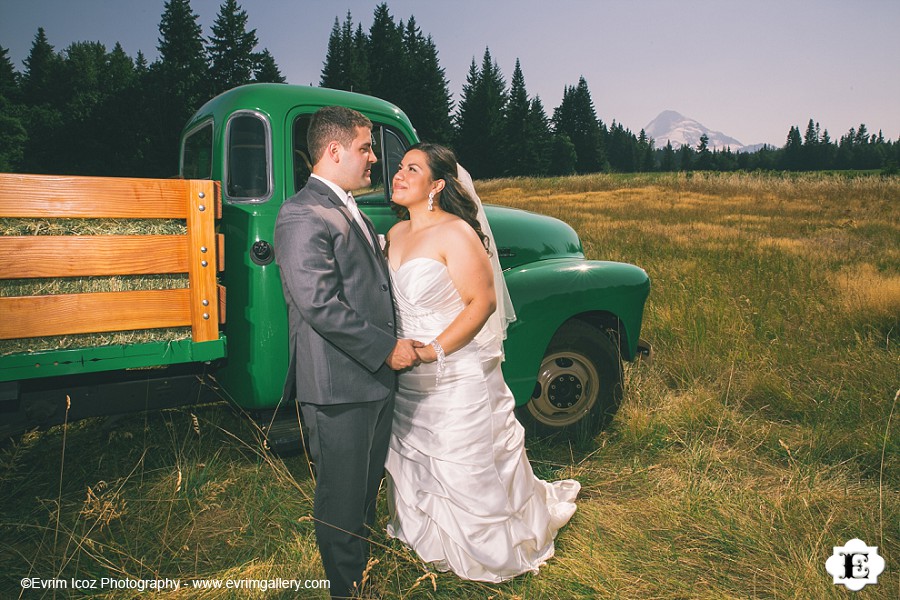 Mt. Hood Bed and Breakfast Rustic Wedding