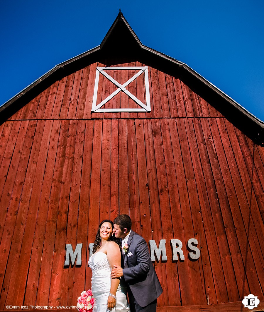 Mt. Hood Bed and Breakfast Rustic Wedding