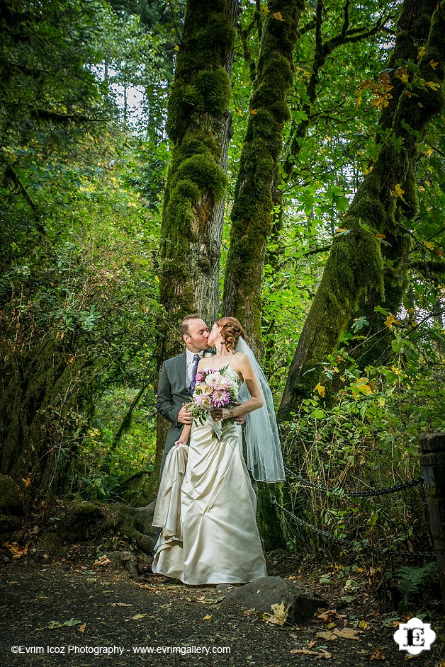 Multnomah Falls Lodge Wedding