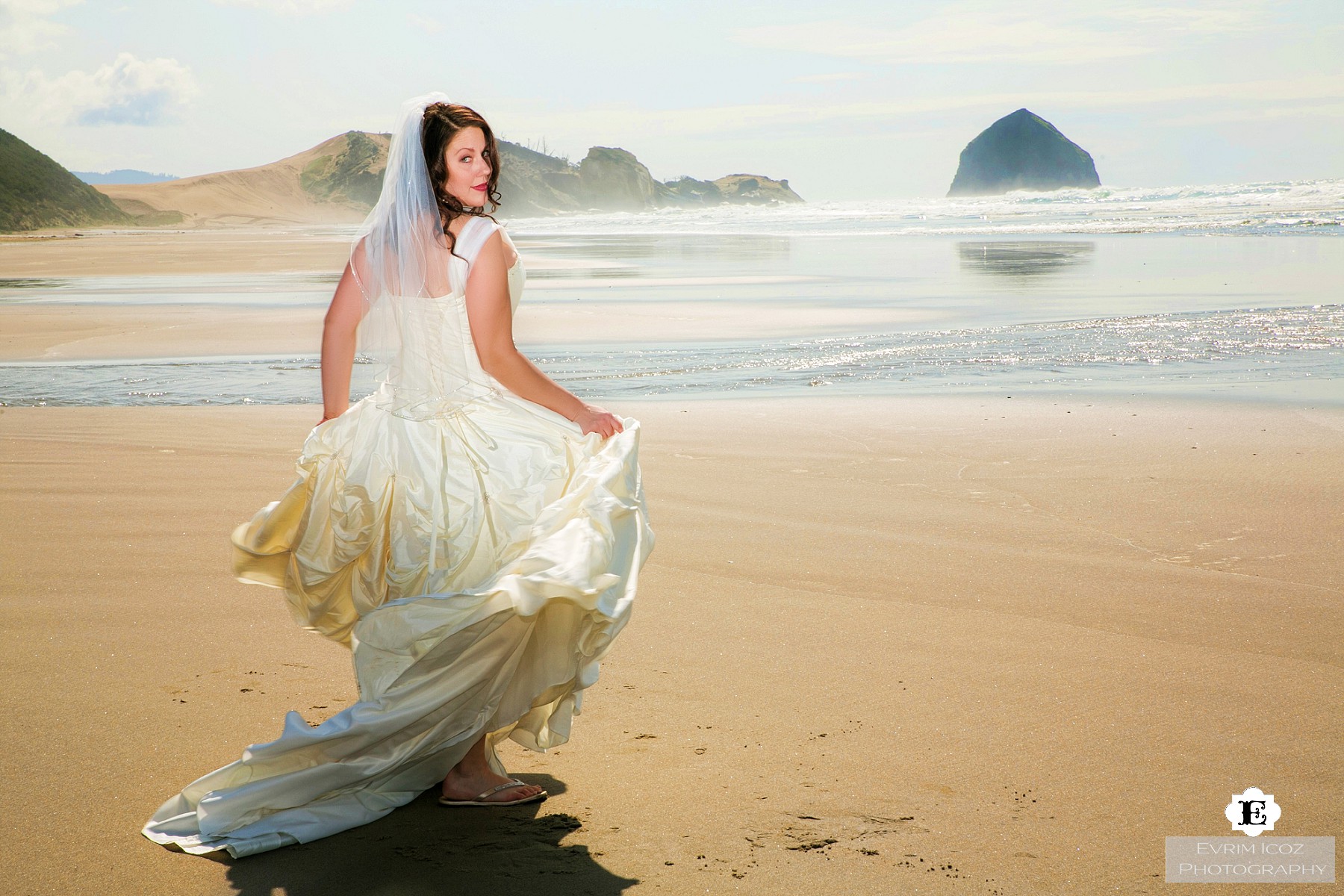 Pacific City Cape Kiwanda Oregon Beach Wedding