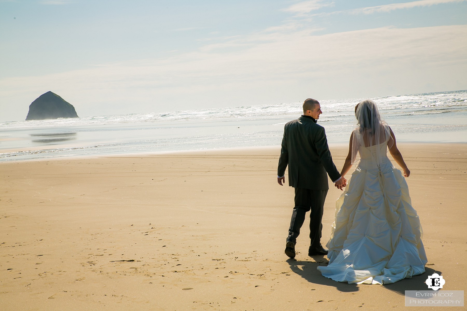 Pacific City Cape Kiwanda Oregon Beach Wedding