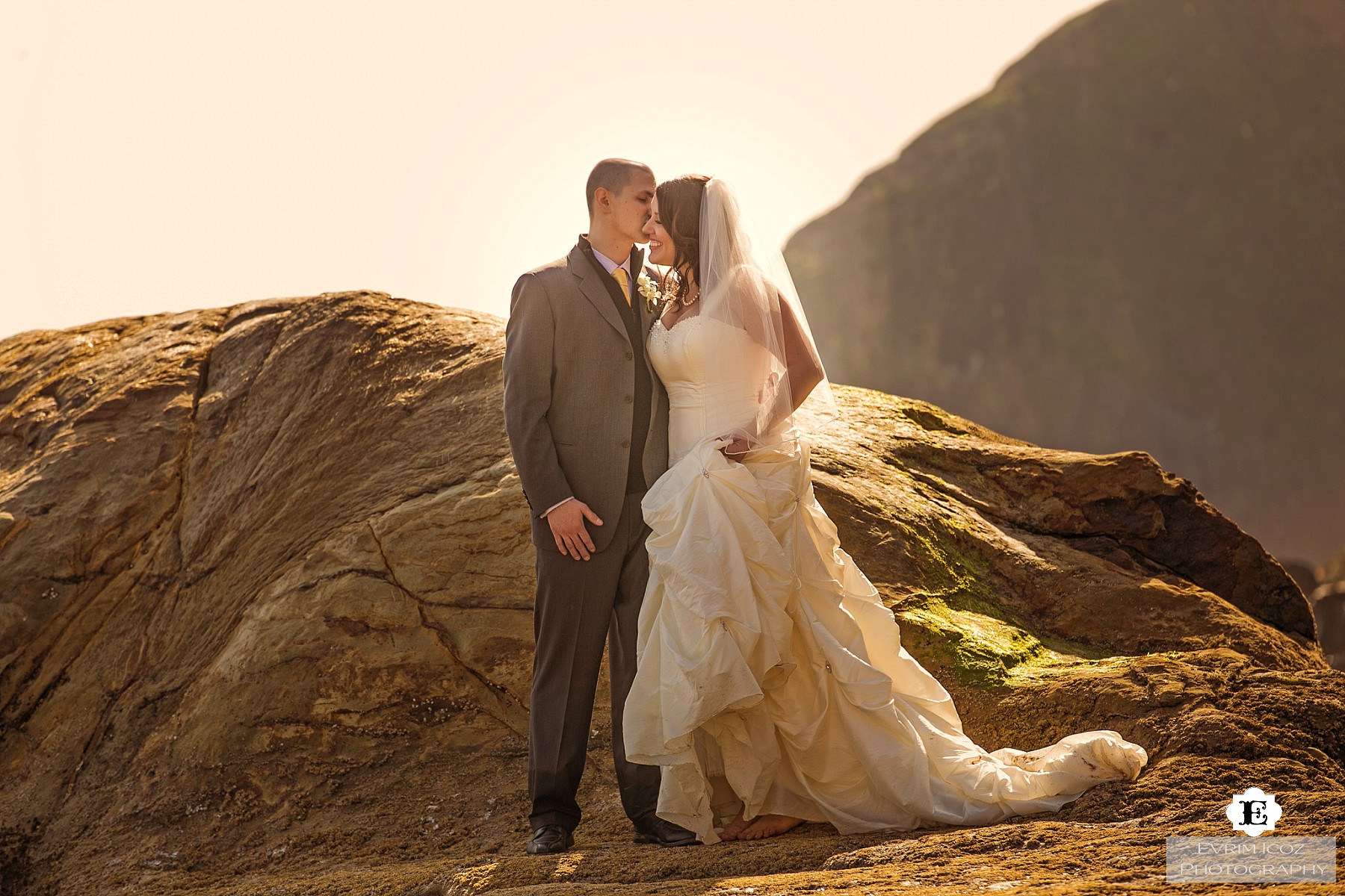 Pacific City Cape Kiwanda Oregon Beach Wedding