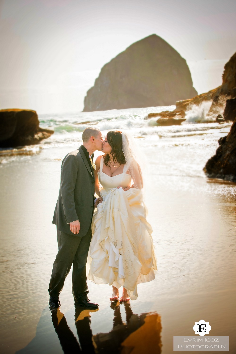 Pacific City Cape Kiwanda Oregon Beach Wedding