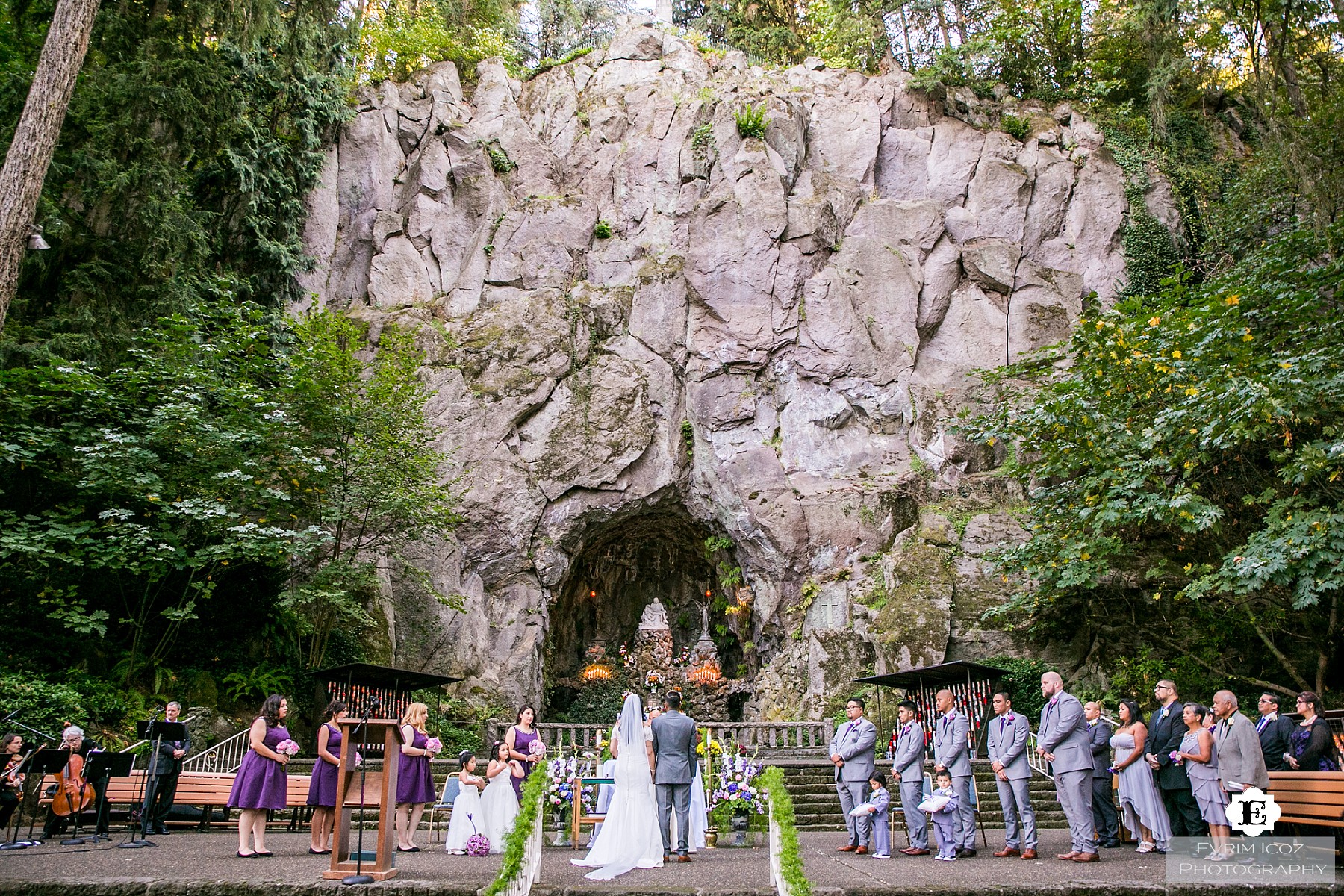 Wedding at The Grotto, Portland